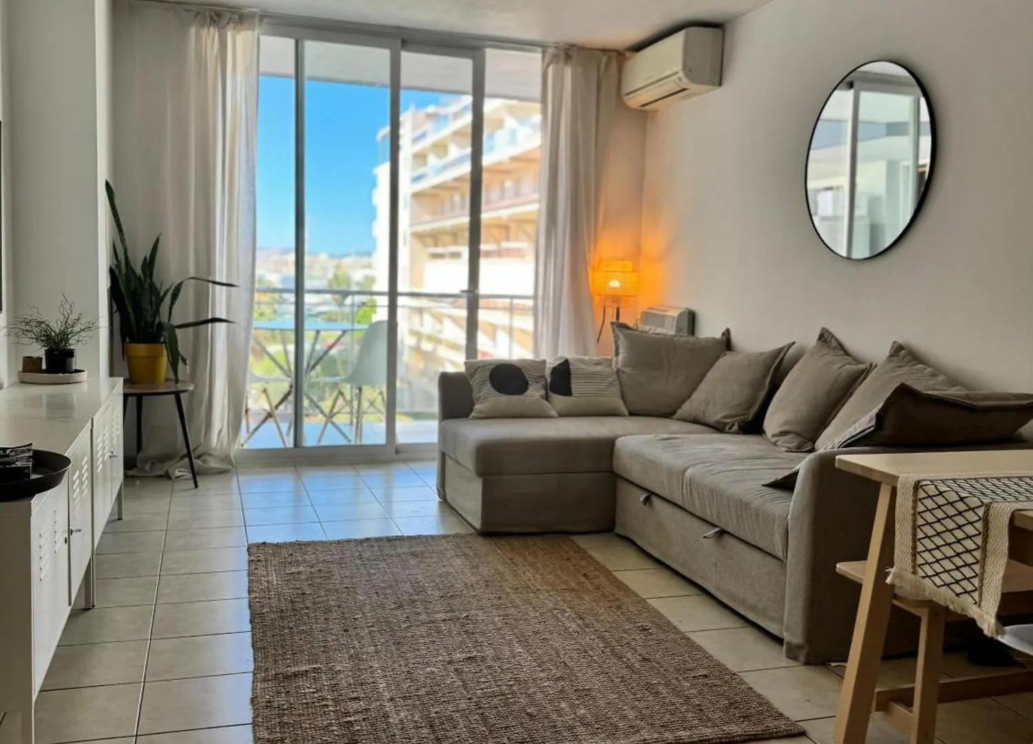 Ibiza - Apartment - Sleeps 4 - Old Town Talamanca